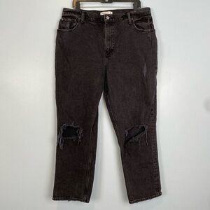 Abercrombie and Fitch The 90s Straight Ultra
High Rise Curve Love Jeans Size 33